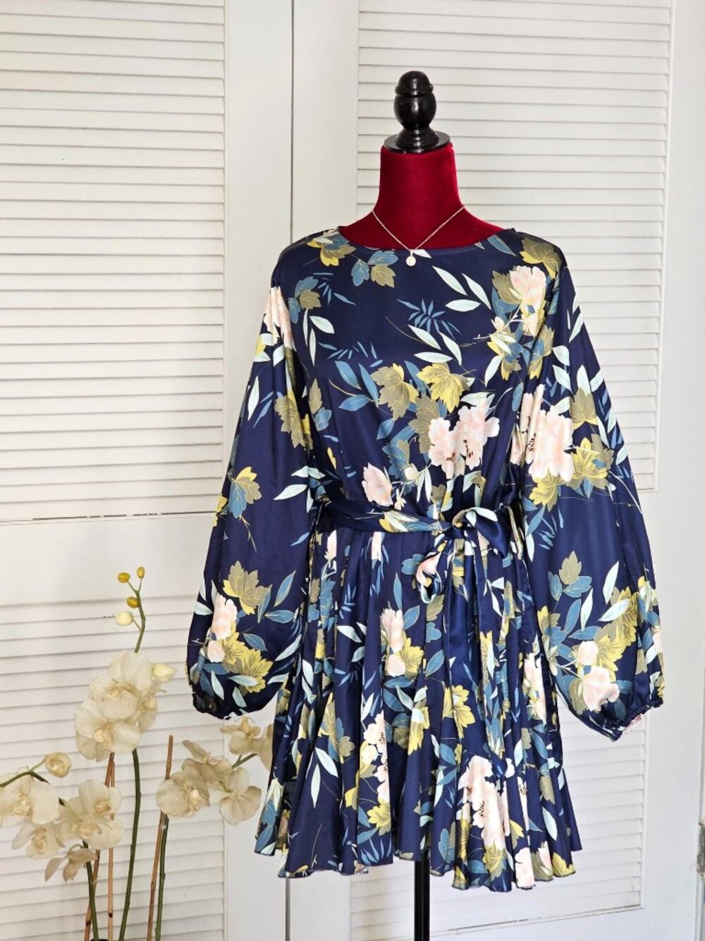 NWT Chicwich Women's Navy Floral Printed Bubble Sleves Frilling Dress Size M 432 - Picture 2 of 12